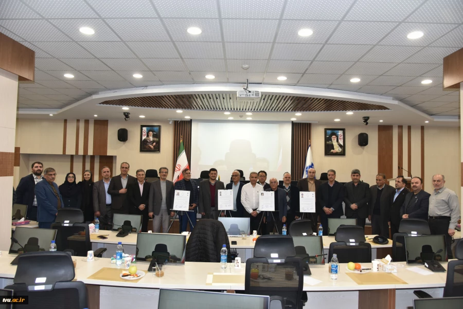 برگزاری چهارمین جلسه بنیاد حامیان دانشگاه ملی مهارت با حضور خیرین و مسئولان دانشگاه 18