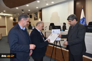 پیمان  مهر ومهارت  

انعقاد تفاهم‌نامه بنیاد حامیان دانشگاه ملی مهارت و خیر نیک‌اندیش خوانساری، آقای امیر هاشمی 4