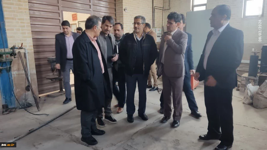 بازدید دکتر محمدرضا کلباسی معاون آموزشی دانشگاه ملی مهارت از مرکز رشد، آزمایشگاه ها و کارگاه های دانشکده شهید رجایی کاشان 4