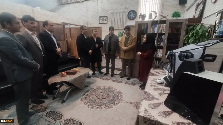 بازدید دکتر محمدرضا کلباسی معاون آموزشی دانشگاه ملی مهارت از مرکز رشد، آزمایشگاه ها و کارگاه های دانشکده شهید رجایی کاشان 5