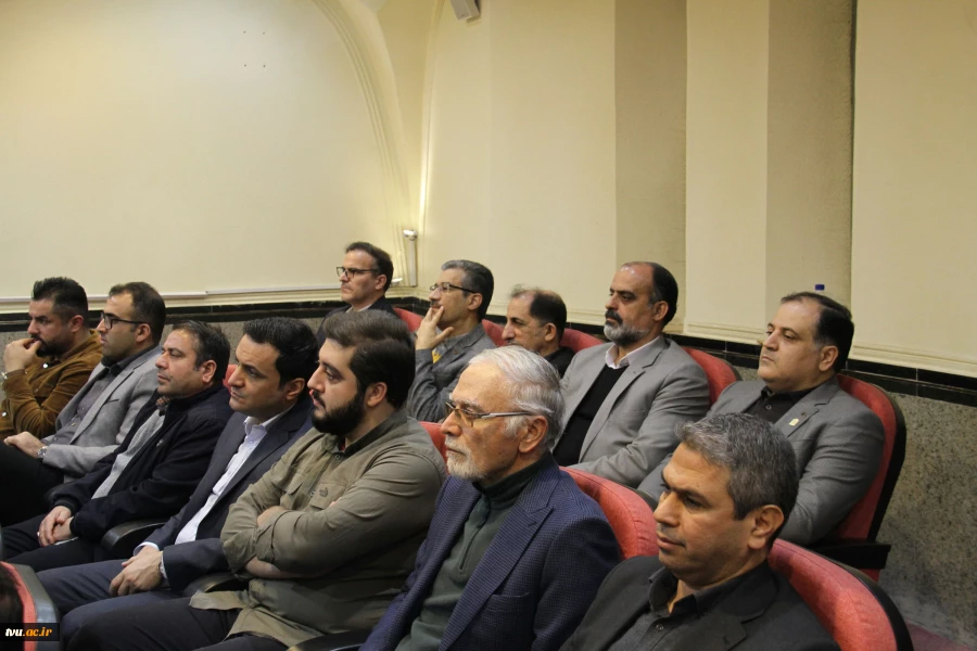 یادبود دکتر عباس صدری 18