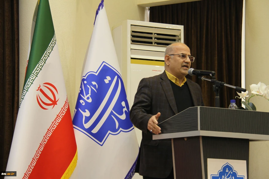 یادبود دکتر عباس صدری 27