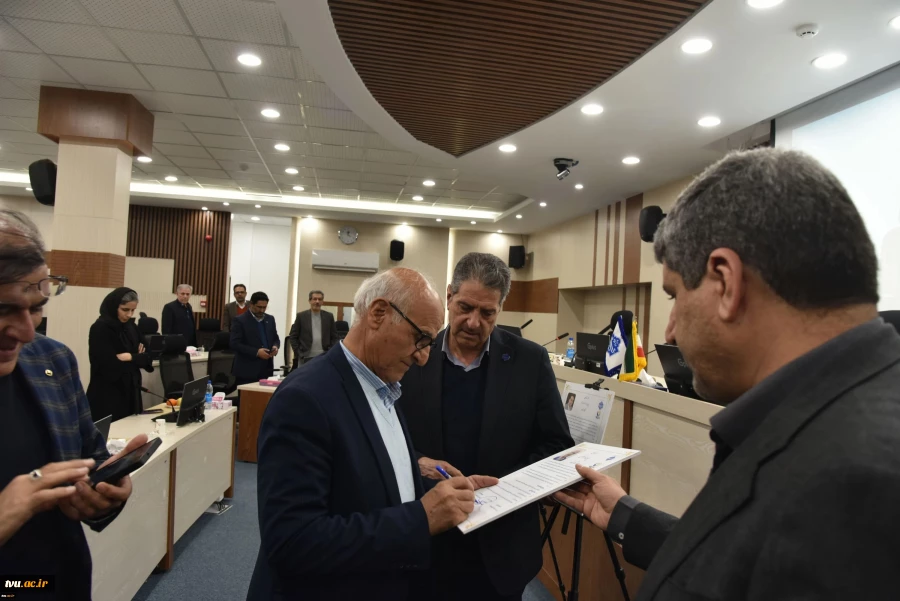 آغاز طرح «پیمان مهر رضوی» در دانشگاه ملی مهارت‌ها و اسکان شایسته زائران حرم رضوی با امضای تفاهم‌نامه 3