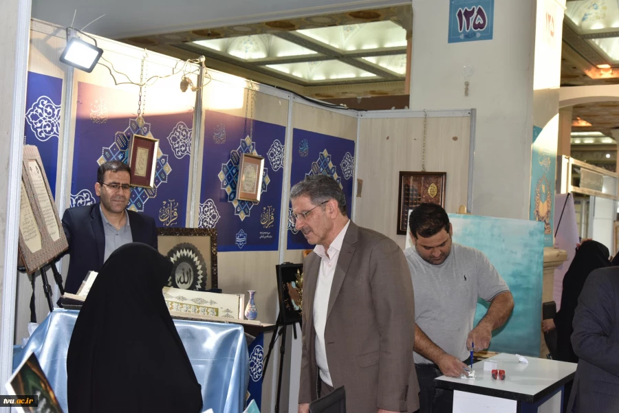 با حضور دکتر زمانی افتتاح شد؛

بخش دانشگاهی سی و سومین نمایشگاه بین‌المللی قرآن کریم با میزبانی دانشگاه ملی مهارت 2