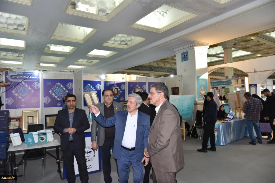 با حضور دکتر زمانی افتتاح شد؛

بخش دانشگاهی سی و سومین نمایشگاه بین‌المللی قرآن کریم با میزبانی دانشگاه ملی مهارت 3