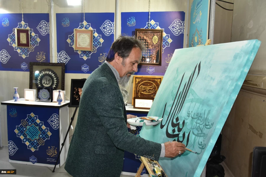 با حضور دکتر زمانی افتتاح شد؛

بخش دانشگاهی سی و سومین نمایشگاه بین‌المللی قرآن کریم با میزبانی دانشگاه ملی مهارت 15