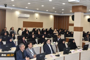 نشست رئیس دانشگاه با کارکنان  9
