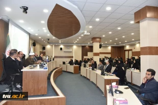 نشست رئیس دانشگاه با کارکنان  12