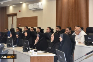 نشست رئیس دانشگاه با کارکنان  13