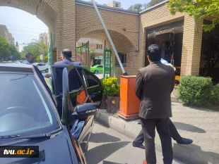 حضور ریاست دانشگاه ملی مهارت در دانشکده دختران دکتر شریعتی تهران و بازدید از گلخانه دانشکده 4