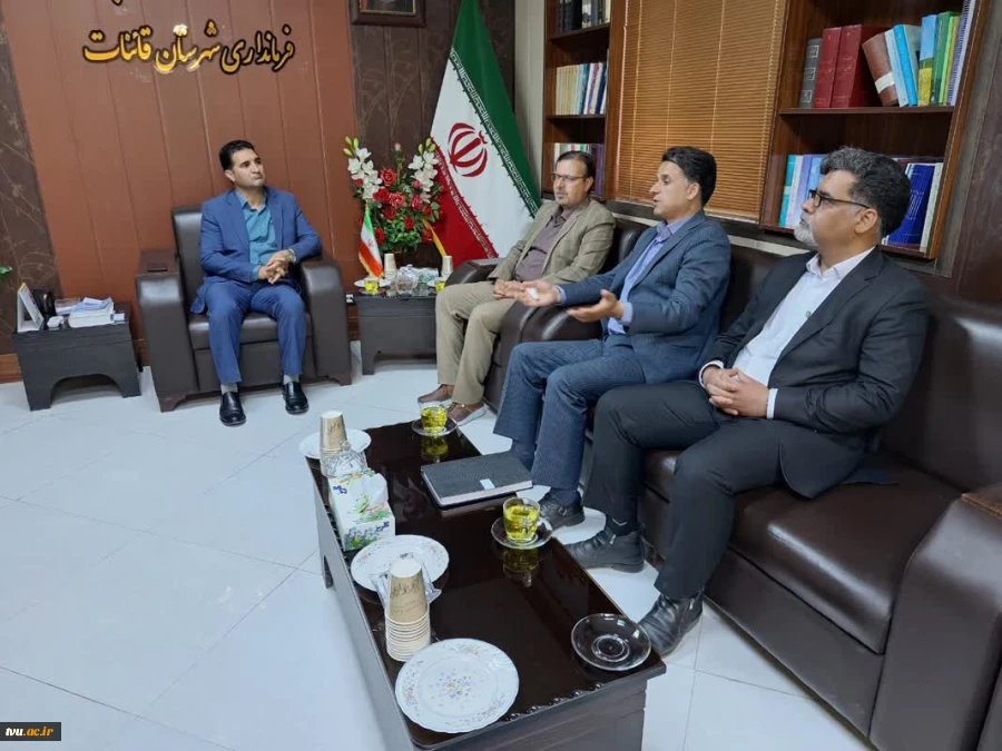 دیدار مدیرکل دفتر برنامه بودجه، تحول اداری و بهره‌وری دانشگاه و رئیس دانشگاه ملی مهارت خراسان جنوبی با فرماندار قائنات 3