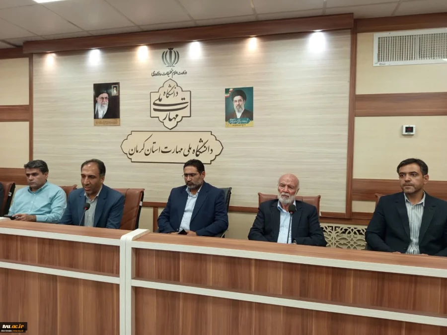 با حضور دکتر جعفری کرمانی پور، معاون فرهنگی و دانشجویی دانشگاه ملی مهارت؛
وبینار کشوری «تبیین اندیشه‌های شهید مطهری» برگزار شد 2