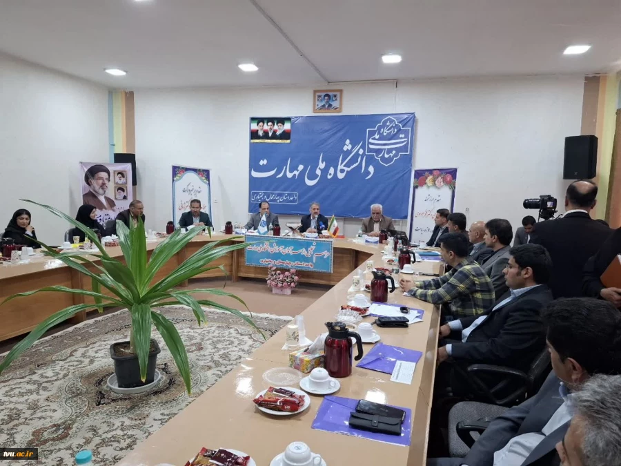 دکتر زمانی در آیین تجلیل از سرآمدان آموزشی: 

سرآمدی آموزشی در دانشگاه ملی مهارت یعنی تبدیل دانش به مهارت و مهارت به اشتغال 9