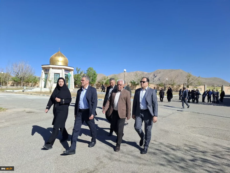 دکتر زمانی در آیین تجلیل از سرآمدان آموزشی: 

سرآمدی آموزشی در دانشگاه ملی مهارت یعنی تبدیل دانش به مهارت و مهارت به اشتغال 21