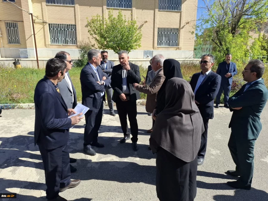 دکتر زمانی در آیین تجلیل از سرآمدان آموزشی: 

سرآمدی آموزشی در دانشگاه ملی مهارت یعنی تبدیل دانش به مهارت و مهارت به اشتغال 24