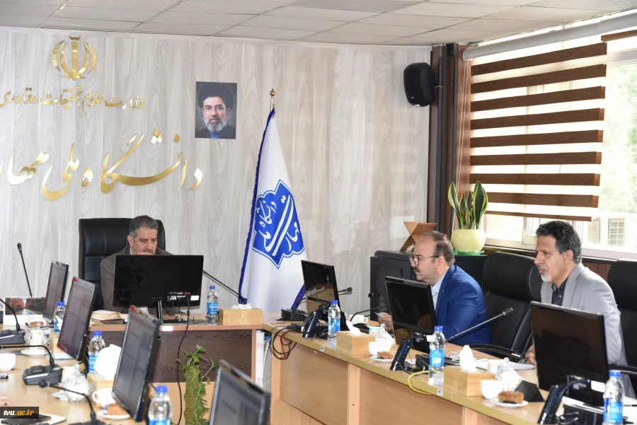با حضور ریاست دانشگاه ملی مهارت:

دومین جلسه شورای ایمنی، بهداشت و محیط زیست (HSE) برگزار شد 3