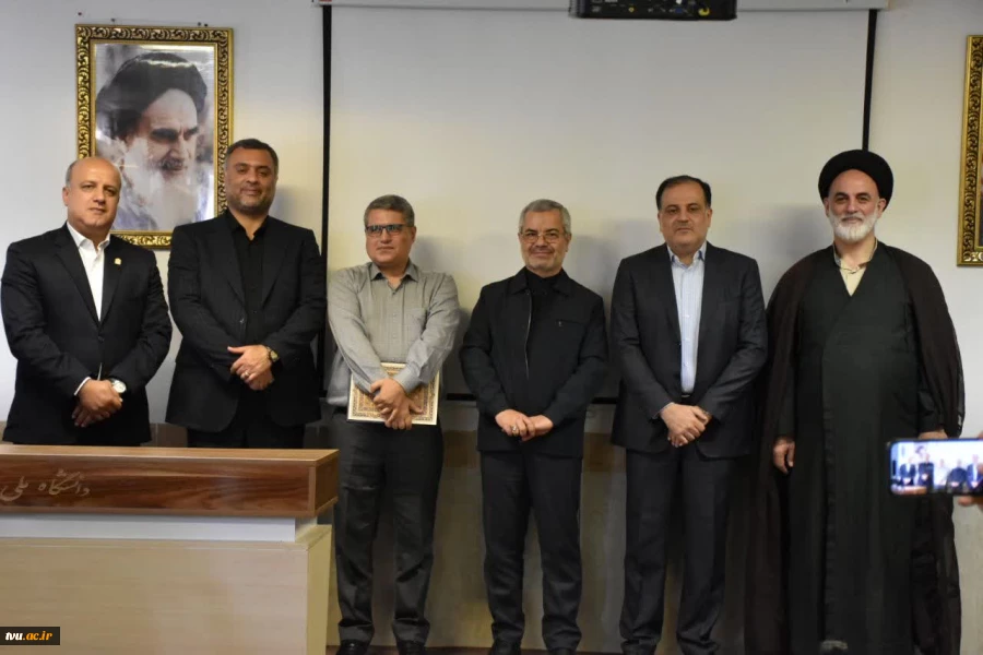 مدیرکل حوزه ریاست، روابط عمومی و هماهنگی امور مجلس و استان‌ها در آیین سرآمدی واحد استان گیلان دانشگاه ملی مهارت؛:

تأکید بر حمایت بیشتر مجلس از دانشگاه ملی مهارت برای تداوم رشد بودجه‌ای و تقویت آموزش مهارتی 5