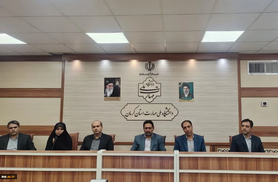 با حضور معاون فرهنگی و دانشجویی دانشگاه ملی مهارت؛ 

آیین تجلیل از سرآمدان دانشگاه ملی مهارت واحد استانی کرمان برگزار شد 2