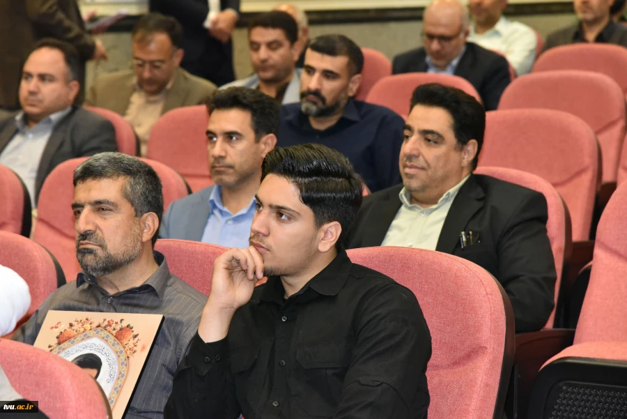 در یادواره شهدای خانواده بزرگ دانشگاه ملی مهارت در جنگ رمضان تأکید شد؛

لزوم بازخوانی سیره شهدا و ثبت میراث ماندگار دفاع مقدس در دانشگاه‌ها 3