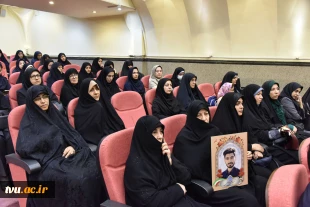 در یادواره شهدای خانواده بزرگ دانشگاه ملی مهارت در جنگ رمضان تأکید شد؛

لزوم بازخوانی سیره شهدا و ثبت میراث ماندگار دفاع مقدس در دانشگاه‌ها 4