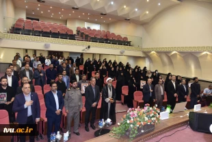 در یادواره شهدای خانواده بزرگ دانشگاه ملی مهارت در جنگ رمضان تأکید شد؛

لزوم بازخوانی سیره شهدا و ثبت میراث ماندگار دفاع مقدس در دانشگاه‌ها 6