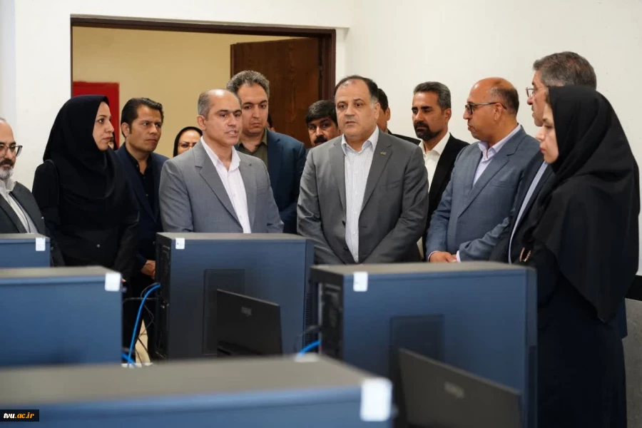 همزمان با بازدید رئیس دانشگاه ملی مهارت از واحد استانی خراسان شمالی؛

سایت کامپیوتری آموزشکده پسران بجنورد دارالفنون افتتاح شد 2