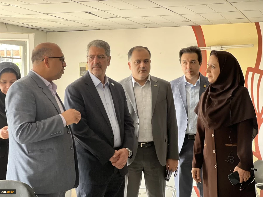 همزمان با بازدید رئیس دانشگاه ملی مهارت از واحد استانی خراسان شمالی؛ 

کارگاه خیاطی آموزشکده دختران بجنورد (انقلاب اسلامی) افتتاح شد. 3
