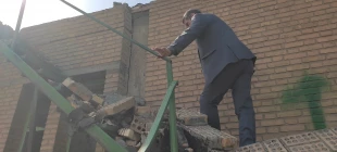 بازدید رئیس دانشگاه ملی مهارت و مدیران ستادی از فضاهای آسیب‌دیده جنگ سوم تحمیلی دانشکده ملی مهارت ولیعصر(عج) 8