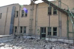 بازدید رئیس دانشگاه ملی مهارت و مدیران ستادی از فضاهای آسیب‌دیده جنگ سوم تحمیلی دانشکده ملی مهارت ولیعصر(عج) 12