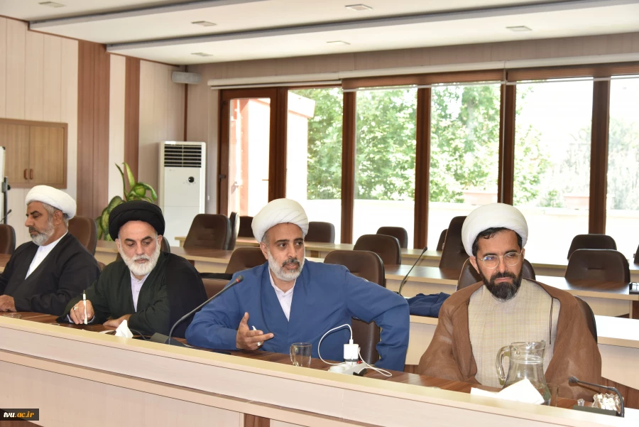 اولین نشست مسئولین دفاتر نهاد نمایندگی مقام معظم رهبری در واحدهای استانی دانشگاه ملی مهارت 13