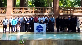 هم‌نفسی با طراوت طبیعت؛ برگزاری برنامه گلگشت کارکنان در باغ ایرانی