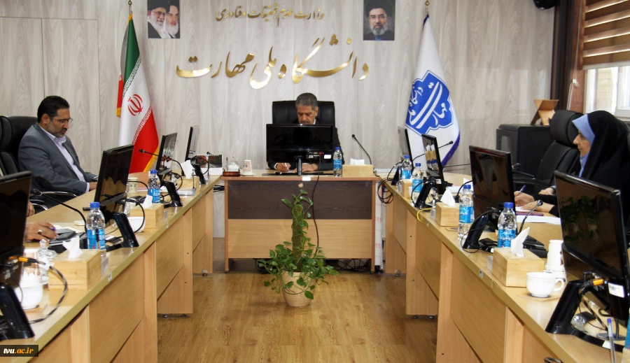 برگزاری نخستین نشست کمیته ستادی پیشگیری و مداخله در بحران خودکشی و رفتارهای خودآسیب‌رسان دانشگاه ملی مهارت در سال 1405 6