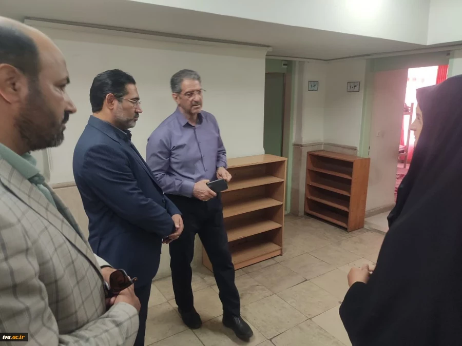 بازدید میدانی دکتر زمانی از روند آماده‌سازی مراکز جهت میزبانی از زائران مراسم وداع و تشییع آقای شهید 7
