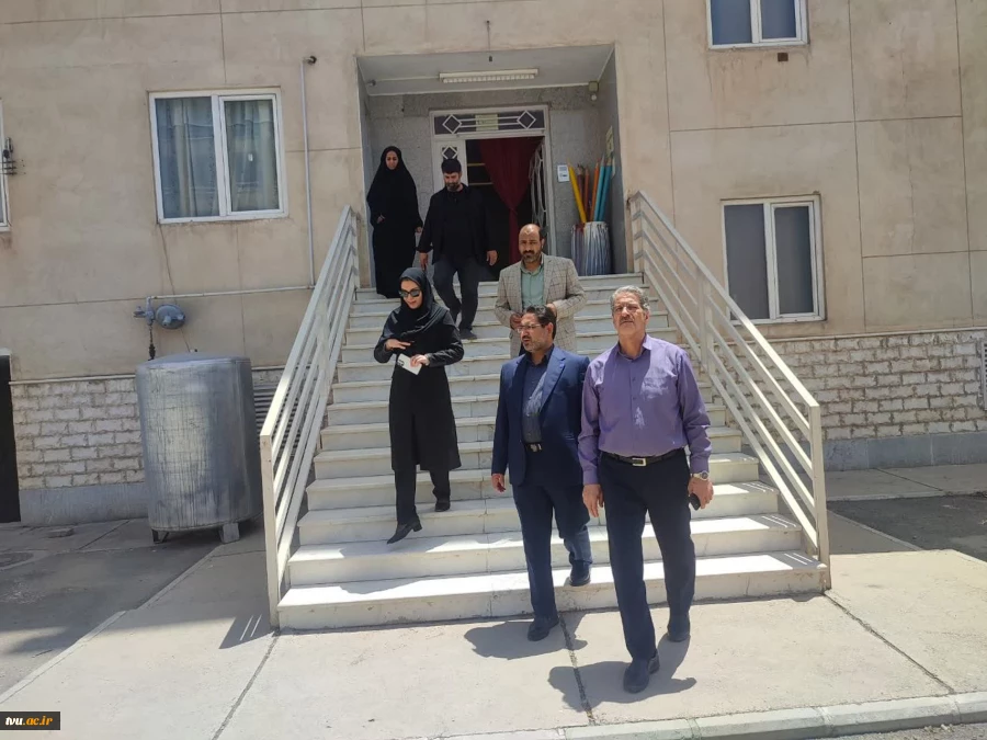 بازدید میدانی دکتر زمانی از روند آماده‌سازی مراکز جهت میزبانی از زائران مراسم وداع و تشییع آقای شهید 9