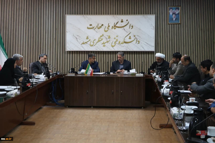 با حضور دکترزمانی رئیس دانشگاه ملی مهارت:

 جلسه هماهنگی میزبانی مراسم تشییع پیکر مطهر رهبر شهید در دانشگاه ملی مهارت استان خراسان رضوی برگزار شد 3