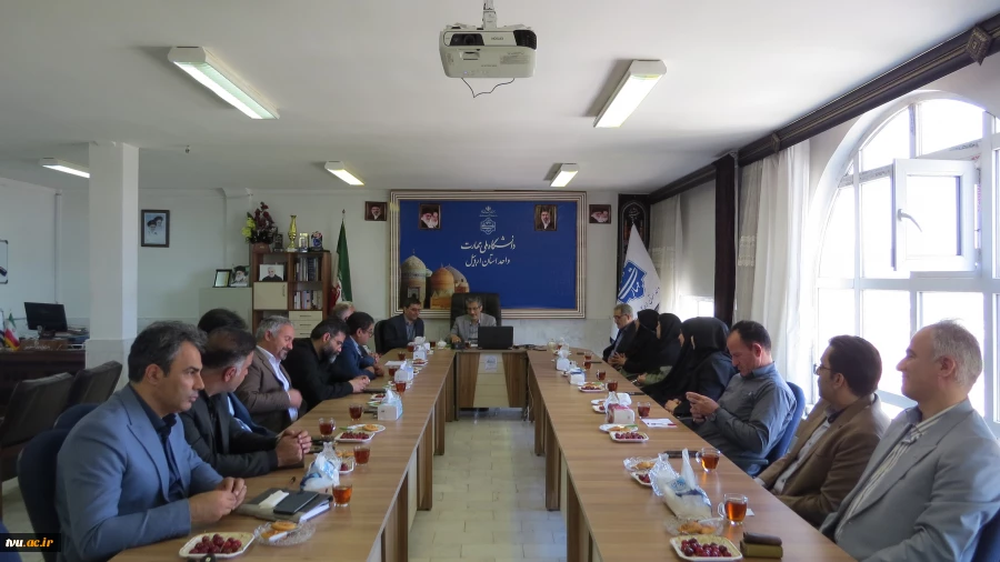 معاون آموزشی دانشگاه ملی مهارت در بازدید از واحد استانی اردبیل؛

تأکید بر توسعه آموزش‌های عملی و بازنگری در آمایش رشته‌ها
 2