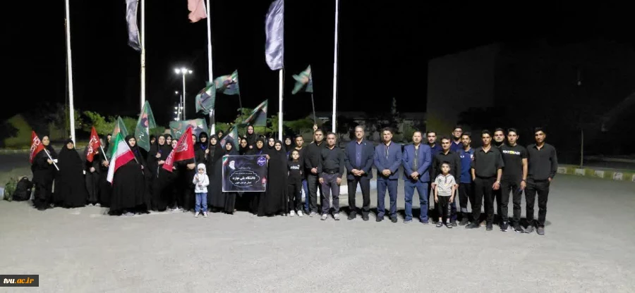 با حضور رئیس دانشگاه ملی مهارت؛

کاروان میثاق با رهبر دانشگاهیان دانشگاه ملی مهارت خراسان جنوبی عازم مشهد بدرقه شد. 4