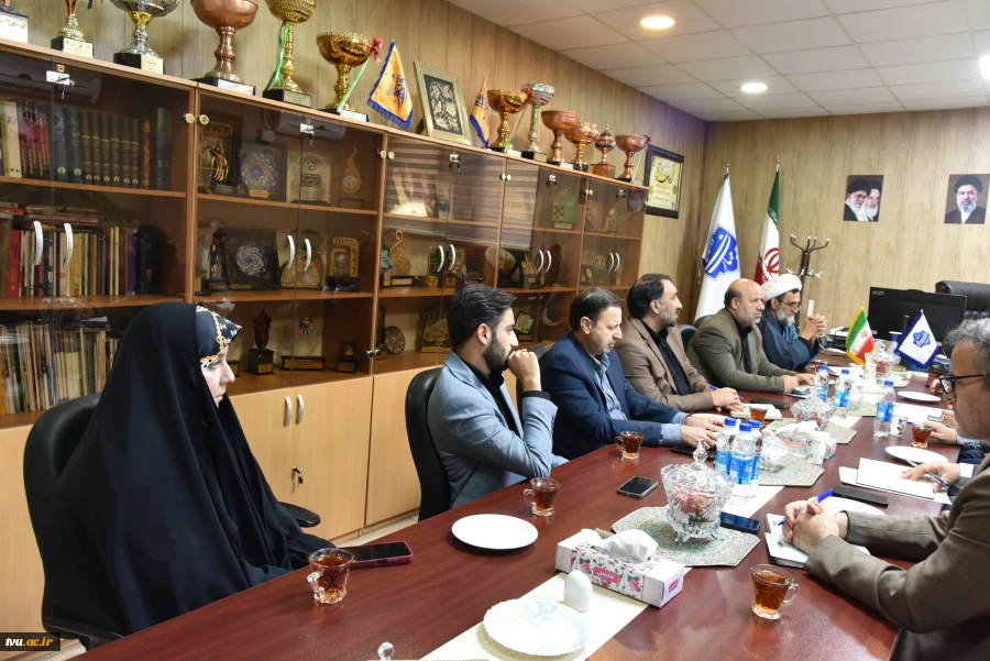 با حضور رییس دانشگاه برگزار شد؛جلسه ستاد اربعین حسینی دانشگاه ملی مهارت در راستای حضور پرشور دانشگاهیان در مراسم باشکوه پیاده روی اربعین حسینی 4