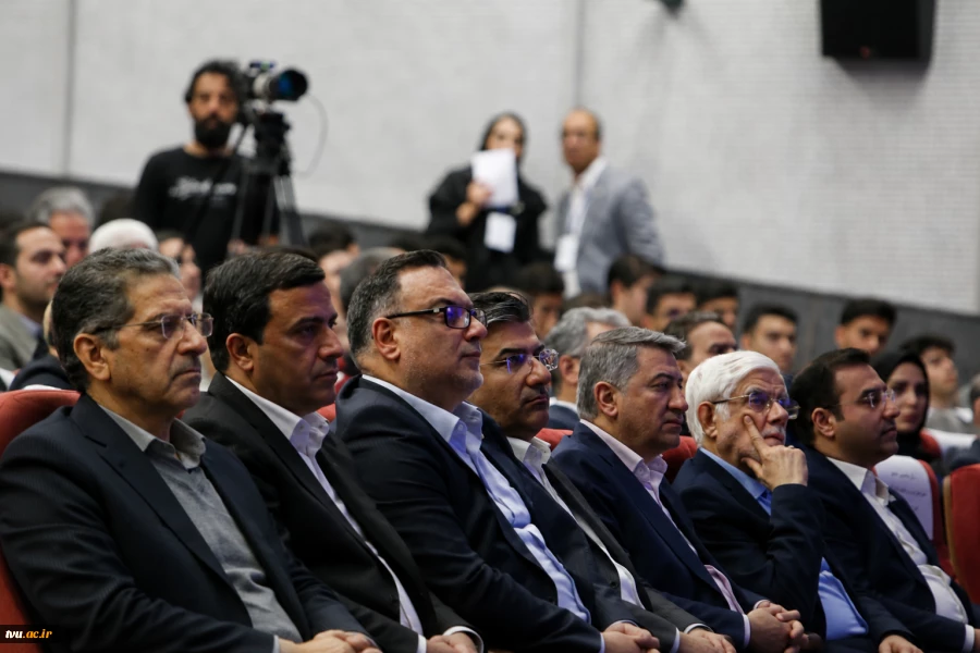 با حضور معاون اول رئیس‌جمهور، از سه نماینده دانشگاه ملی مهارت برای حضور در ملی مهارت شانگهای 2026 تجلیل شد 2