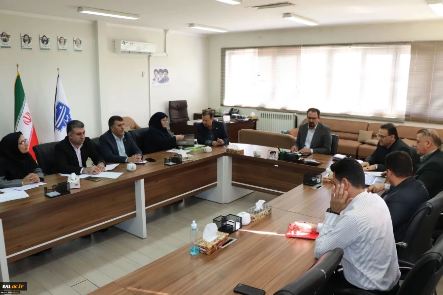 نشست تخصصی ساختار سازمانی و بررسی مسائل اداری دانشگاه ملی مهارت استان فارس 
 2