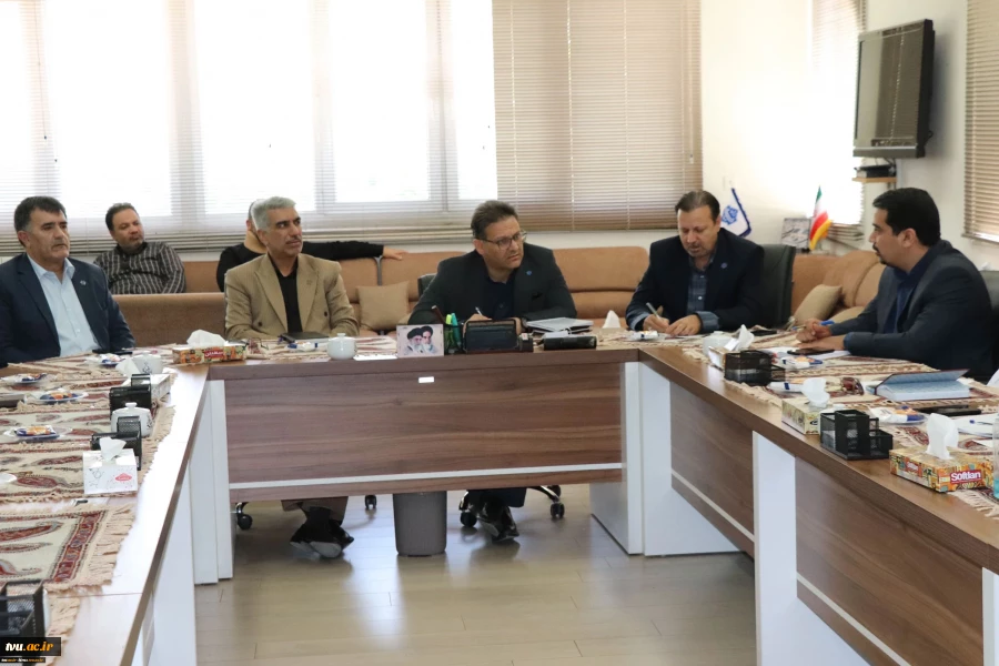 دیدار صمیمی کارکنان غیرهیأت علمی با مدیران ستادی دانشگاه ملی مهارت در استان فارس 2