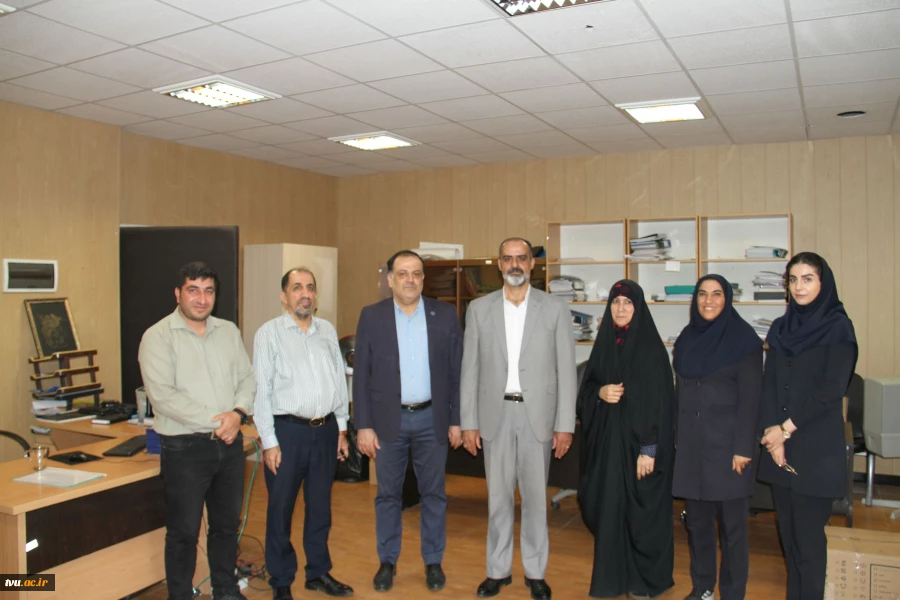 دیدار صمیمانه مدیران دانشگاه ملی مهارت با کارکنان سازمان مرکزی به مناسبت روز کارمند 12