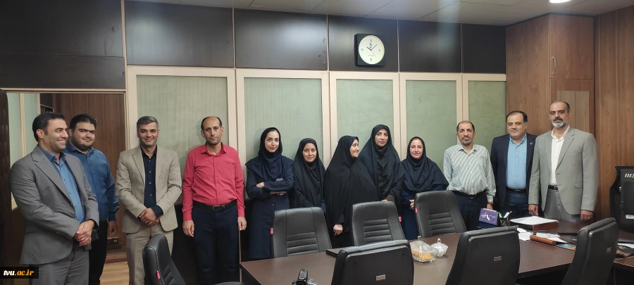 دیدار صمیمانه مدیران دانشگاه ملی مهارت با کارکنان سازمان مرکزی به مناسبت روز کارمند 16