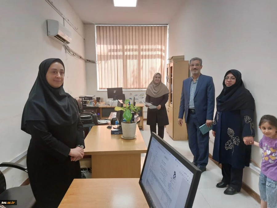 دیدار صمیمانه معاون محترم آموزشی دانشگاه با کارکنان حوزه به مناسبت روز کارمند 10