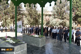 با حضور سرپرست دانشگاه ملی مهارت صورت گرفت؛
آیین اهتزاز پرچم جمهوری اسلامی ایران و طنین سرود ملی در آغاز سال تحصیلی جدید در دانشکده ملی مهارت انقلاب اسلامی تهران 15
