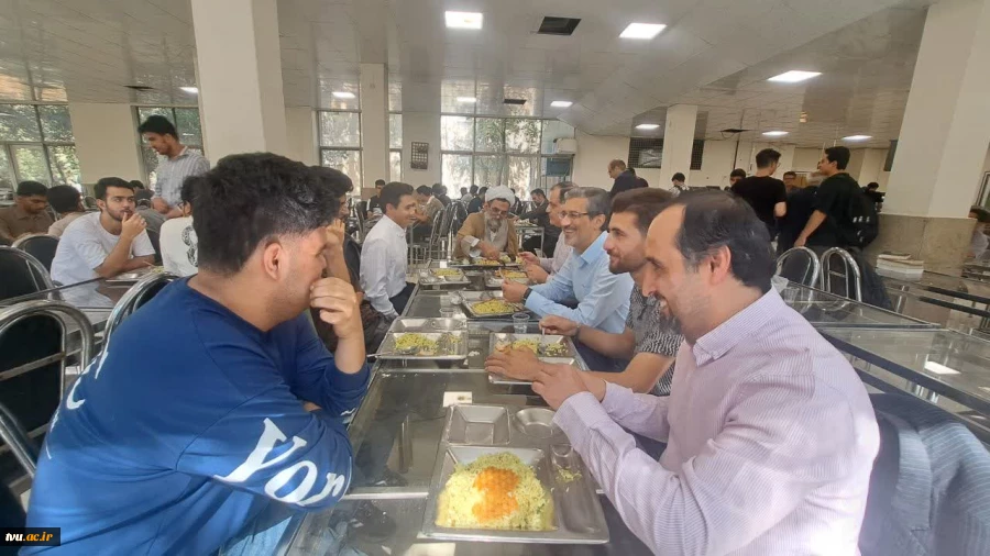 با حضور سرپرست دانشگاه ملی مهارت صورت گرفت؛
آیین اهتزاز پرچم جمهوری اسلامی ایران و طنین سرود ملی در آغاز سال تحصیلی جدید در دانشکده ملی مهارت انقلاب اسلامی تهران 25