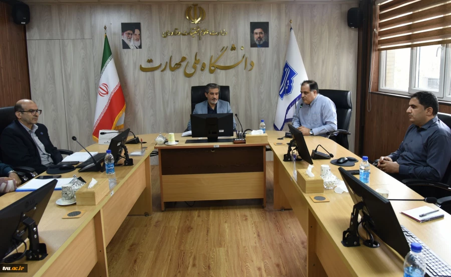 دیدار کارکنان حوزه ریاست، روابط عمومی و هماهنگی امور مجلس و استان‌ها و دبیرخانه با سرپرست دانشگاه ملی مهارت 5