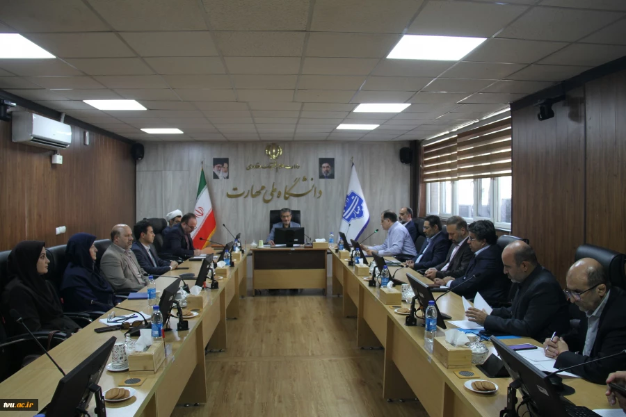 سرپرست دانشگاه ملی مهارت در نهمین جلسه شورای دانشگاه:
تأکید سرپرست دانشگاه ملی مهارت بر ارتقای کیفیت آموزش و آمادگی مراکز برای آغاز سال تحصیلی جدید 3