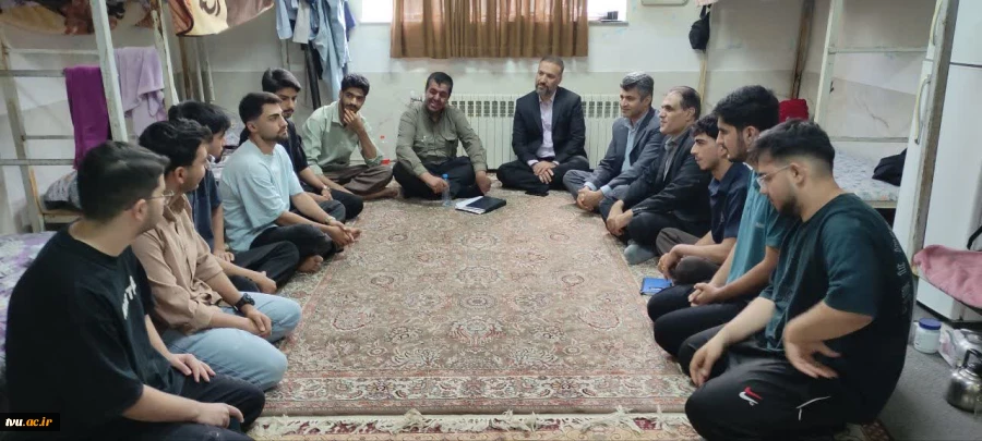 با حضور مدیرکل دفتر مرکزی حراست دانشگاه در واحد استانی گلستان صورت گرفت؛

 برگزاری آیین تودیع و معارفه مسئول حراست واحد استانی/ حضور در جلسه شورای اداری/ بازدید از فضاهای آموزشی و رفاهی 3